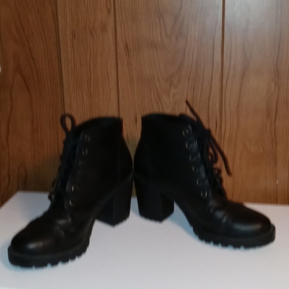 London Rebel boots size 4 with 3 " Chunky heels - Picture 6 of 11